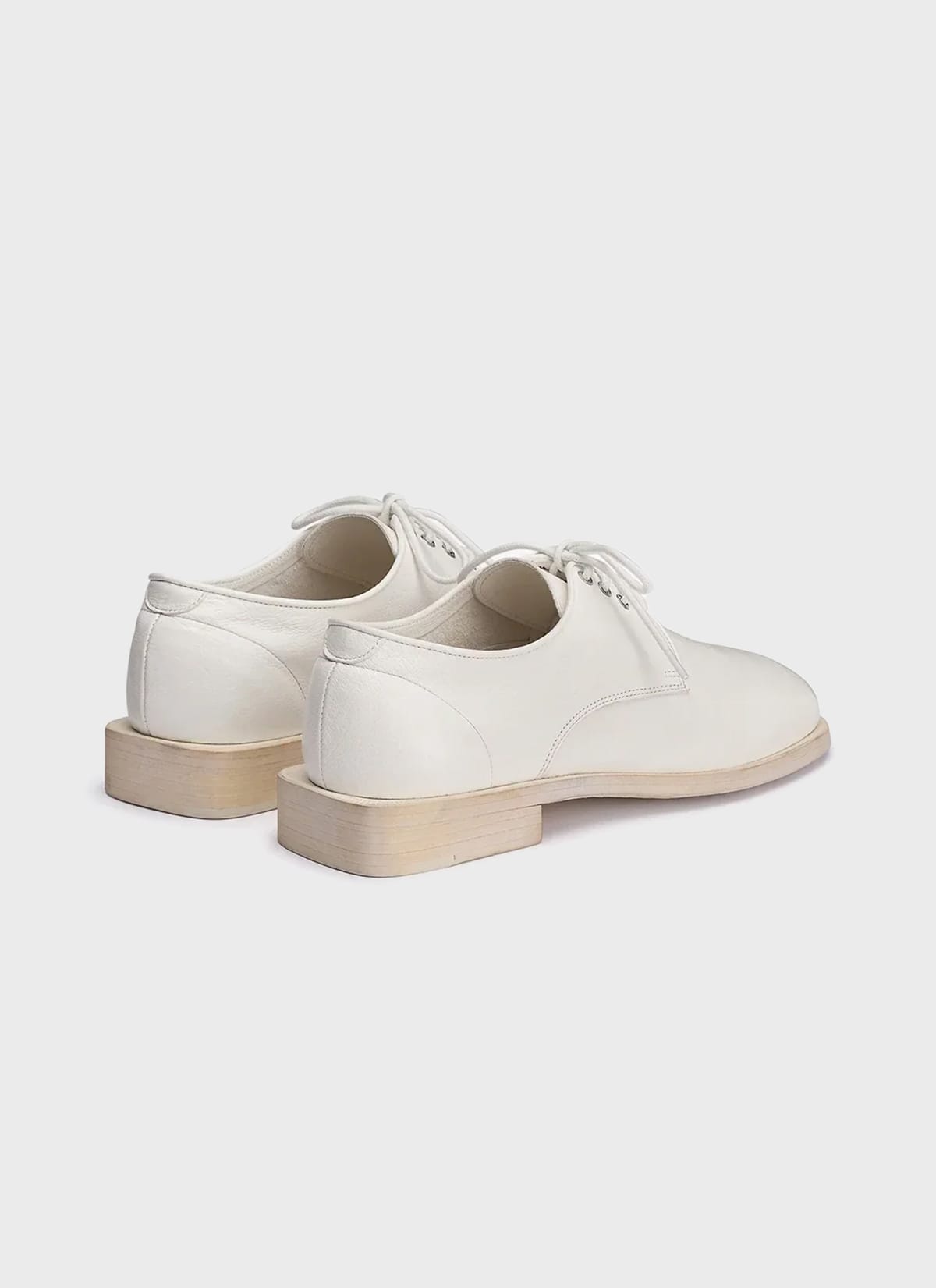Lemaire Anatomic Derbies White – GENTLEWENCH